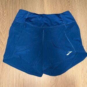 Brooks Chaser 5” Short. 3 pockets